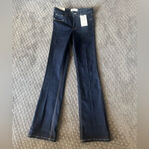 NWT The Contour Bootcut Jeans